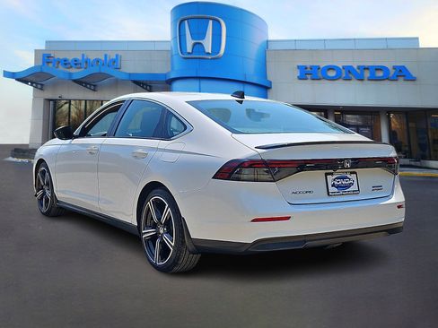 Used 2025 Honda Accord Sport image 5