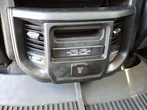 Used 2022 RAM 1500 Laramie AWD/4WD image 15