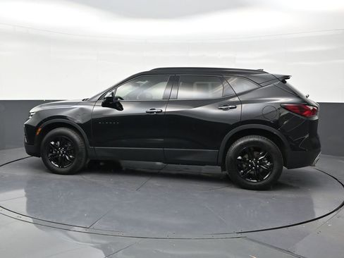 Used 2022 Chevrolet Blazer LT w/ Midnight/Sport Edition FWD image 2