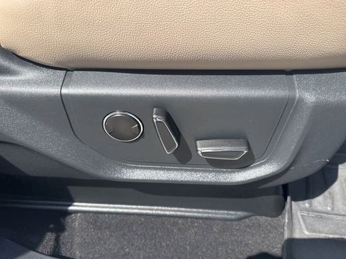 Used 2024 Ford Expedition Limited RWD image 37