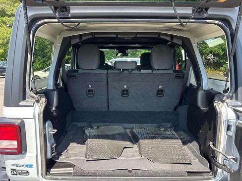 Used 2024 Jeep Wrangler Unlimited AWD/4WD image 14