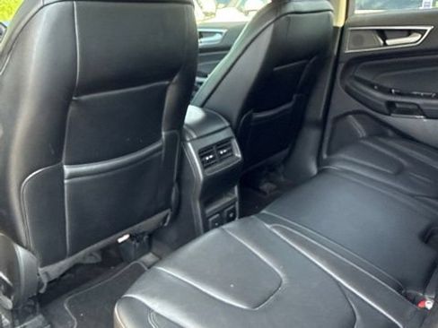 Used 2019 Ford Edge Titanium AWD/4WD image 11