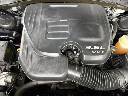 Used 2021 Dodge Charger SXT w/ Blacktop Package RWD image 39