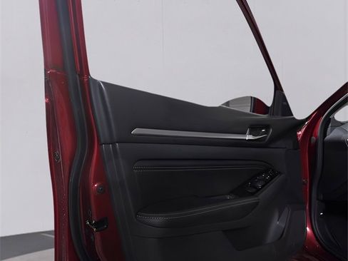 Used 2023 Nissan Altima 2.5 SL image 13