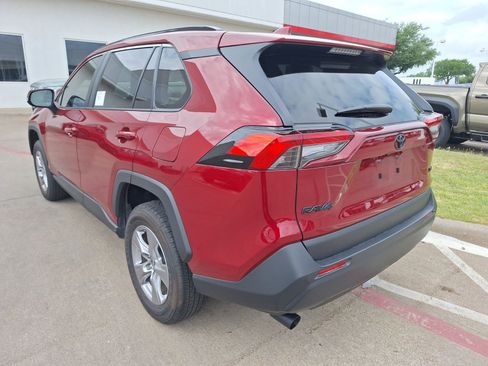 Used 2025 Toyota RAV4 XLE w/ Convenience Package image 4