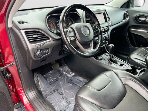 Used 2021 Jeep Cherokee Latitude Plus w/ Sun & Sound Group image 9