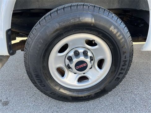 Used 2019 GMC Savana 2500 w/ Driver Convenience Package image 30