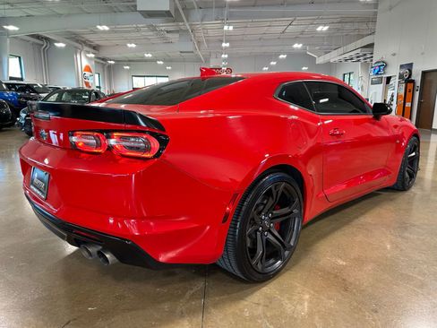 Used 2021 Chevrolet Camaro SS image 8