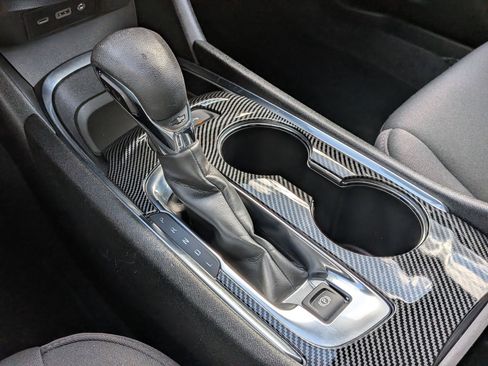 Used 2024 Chevrolet Malibu LT image 25