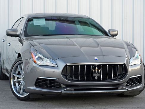 Used 2017 Maserati Quattroporte S GranLusso image 2