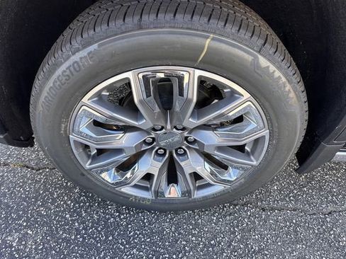 New 2026 GMC Sierra 1500 Denali w/ Denali Reserve Package image 15