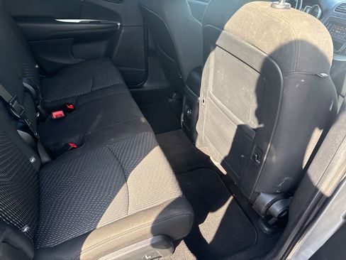 Used 2020 Dodge Journey SE w/ SE Popular Equipment Group FWD image 12