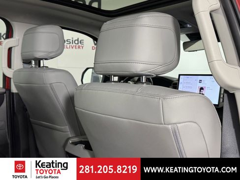 Used 2023 Toyota Tundra Limited image 18