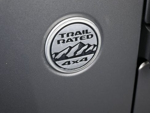 Used 2019 Jeep Wrangler Unlimited Sahara AWD/4WD image 47