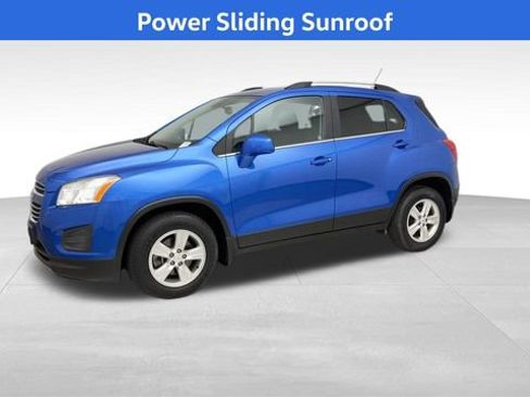 Used 2015 Chevrolet Trax LT w/ LT Sun and Sound Package image 7