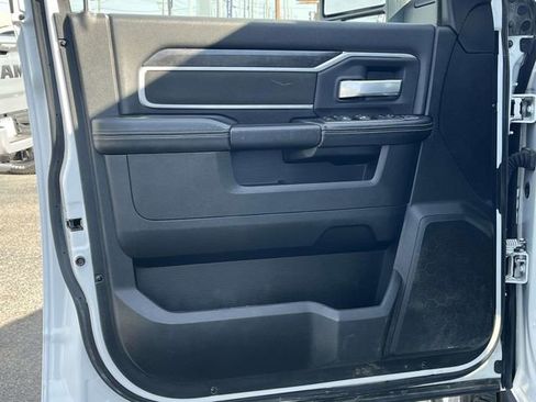 Used 2024 RAM 2500 Big Horn image 15