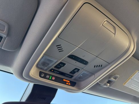 Used 2023 GMC Terrain Denali w/ Denali Premium Package image 25