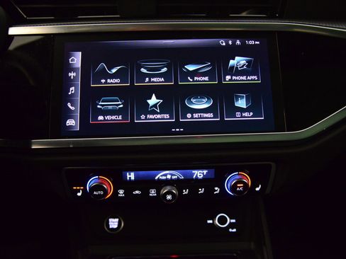 Certified 2025 Audi Q3 2.0T Premium w/ Convenience Package image 29