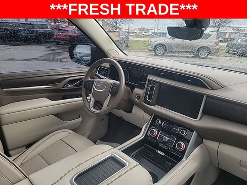 Used 2021 GMC Yukon Denali w/ Advanced Technology Package image 23