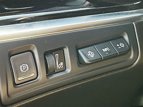 Used 2024 Cadillac XT6 Premium Luxury w/ Platinum Package image 10