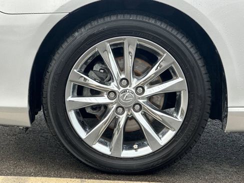 Used 2011 Lexus ES 350 image 25