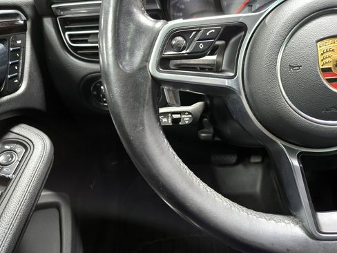 Used 2021 Porsche Macan S image 16