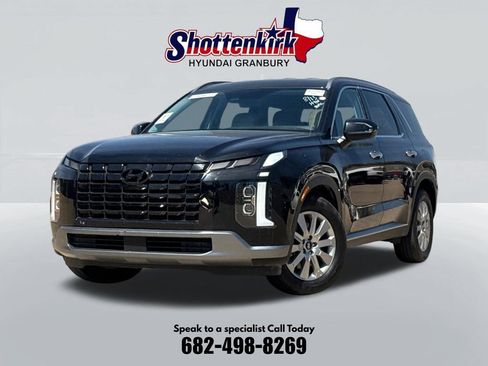 Used 2025 Hyundai Palisade SEL FWD image 1