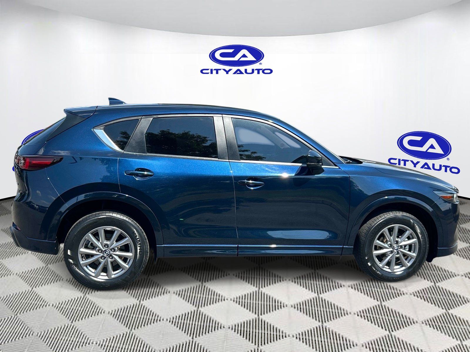 Used 2025 MAZDA CX-5 AWD 2.5 S w/ Preferred Package image 2
