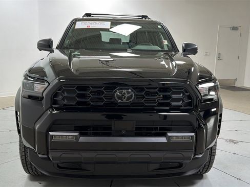 Certified 2025 Toyota 4Runner TRD Off-Road Premium image 2