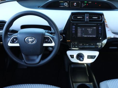 Used 2016 Toyota Prius Two image 8