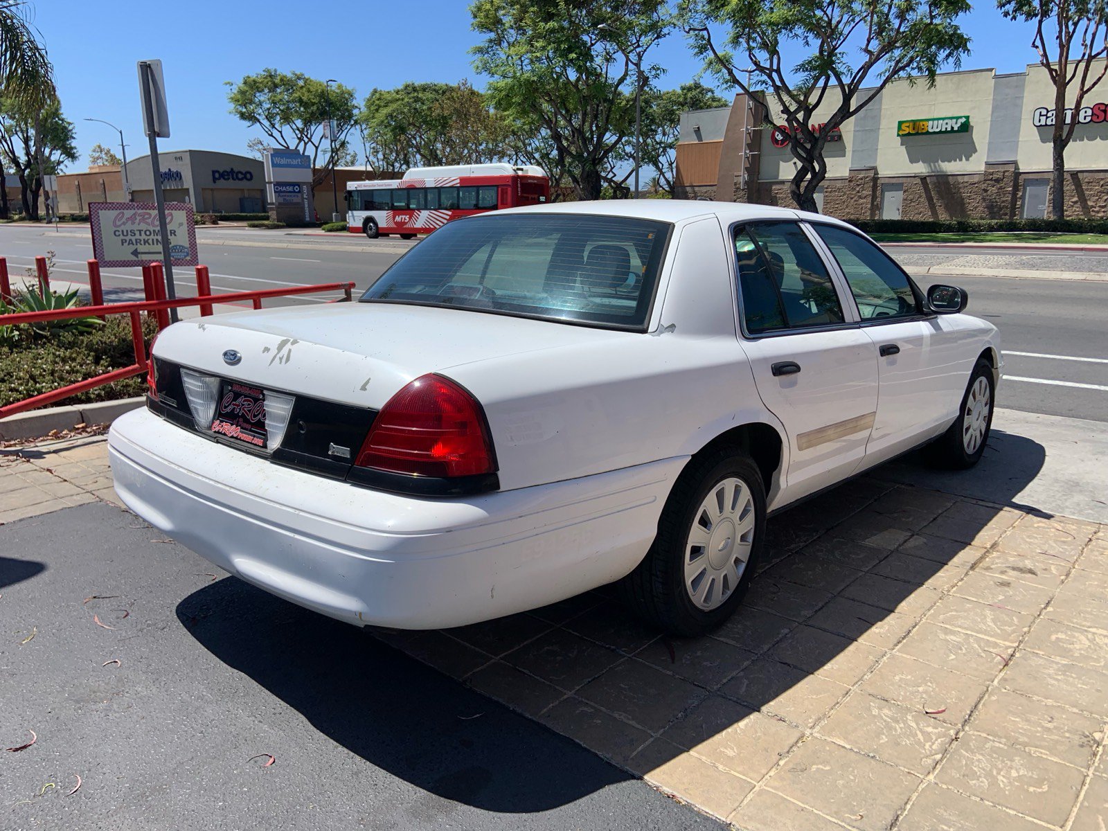 Used 2009 Ford Crown Victoria Police Interceptor RWD image 3