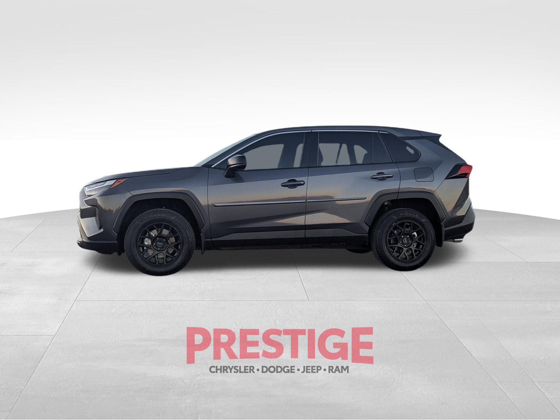 Used 2023 Toyota RAV4 LE AWD/4WD image 10