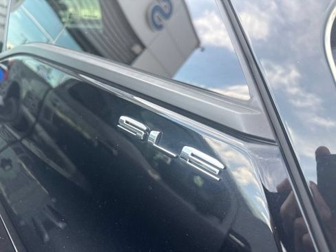 Used 2022 GMC Terrain SLE w/ Driver Convenience Package AWD/4WD image 7