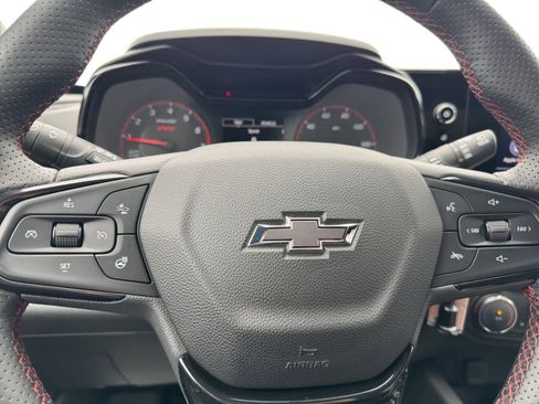 Used 2024 Chevrolet Trax RS FWD image 18