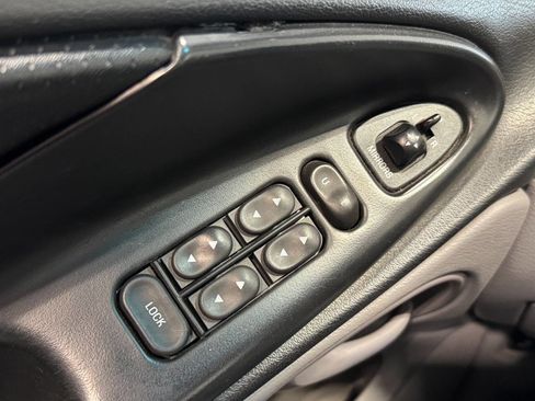 Used 1995 Ford Mustang GT RWD image 21