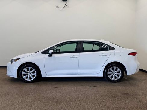 Used 2025 Toyota Corolla LE FWD image 2