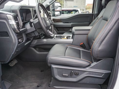 New 2025 Ford F250 Lariat w/ Lariat Ultimate Package image 17