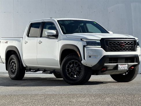Used 2024 Nissan Frontier PRO-4X w/ Pro Premium Package image 2