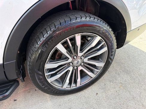 Used 2017 Ford Explorer Platinum AWD/4WD image 17