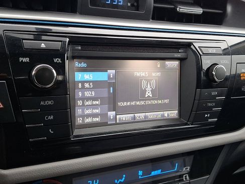 Used 2014 Toyota Corolla LE image 18