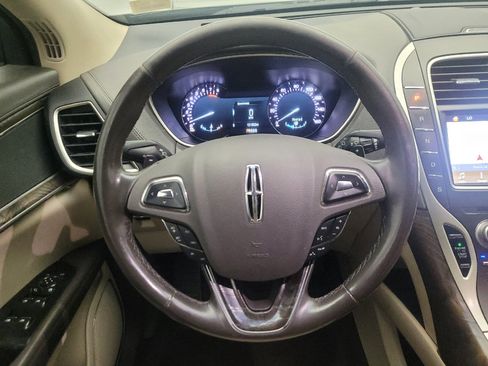 Used 2017 Lincoln MKX Select w/ Select Plus Package FWD image 22