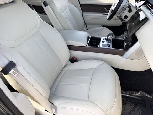 Used 2023 Land Rover Range Rover SE AWD/4WD image 17