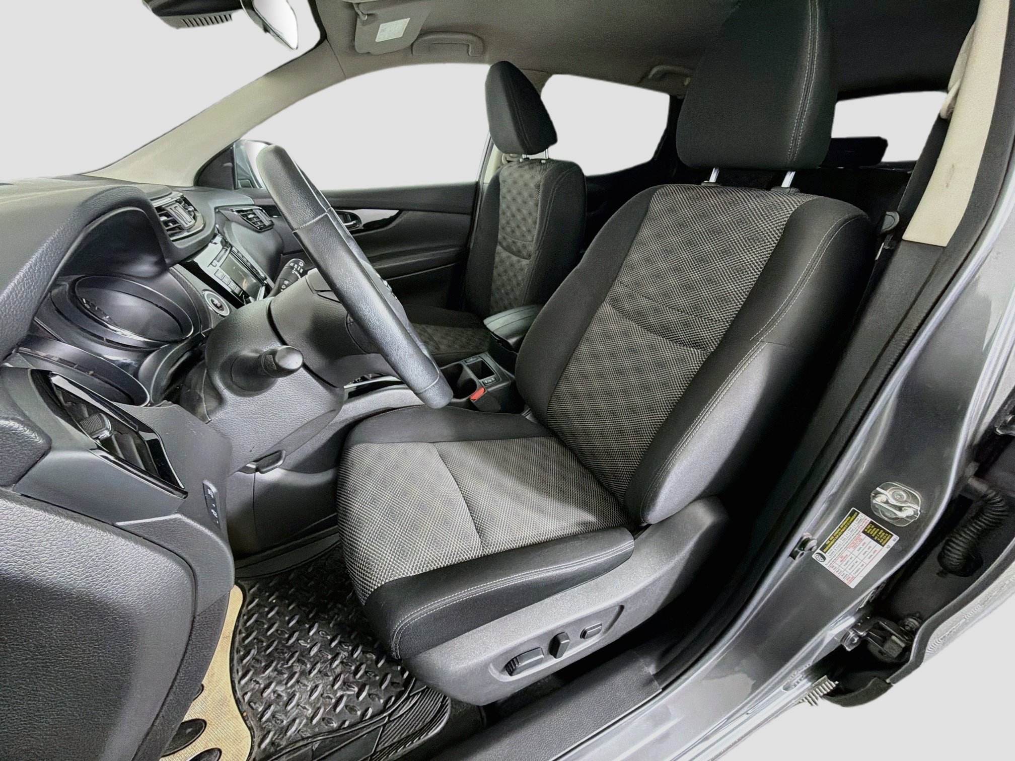 Used 2019 Nissan Rogue Sport SV w/ Technology Package FWD image 13