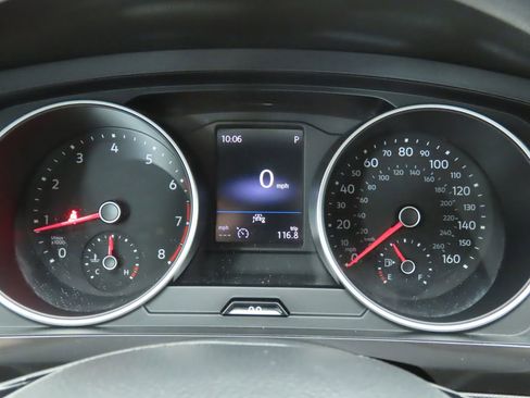 Used 2021 Volkswagen Tiguan S image 34