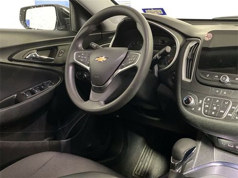 Used 2024 Chevrolet Malibu LT image 10