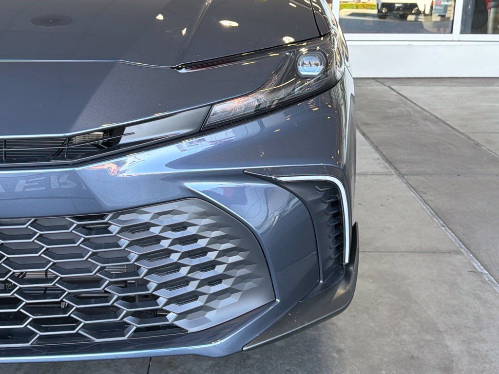 New 2026 Toyota Camry SE FWD image 5