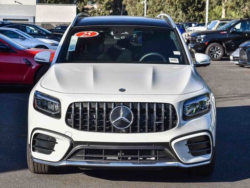 Used 2025 Mercedes-Benz GLB 35 AMG 4MATIC image 2
