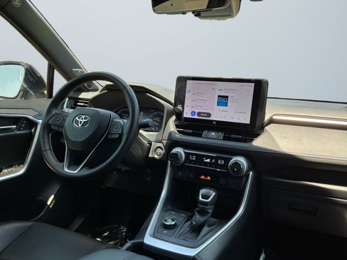 Used 2023 Toyota RAV4 XSE AWD/4WD image 14