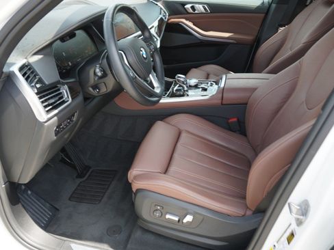 Used 2019 BMW X5 xDrive40i w/ Off-Road Package AWD/4WD image 13