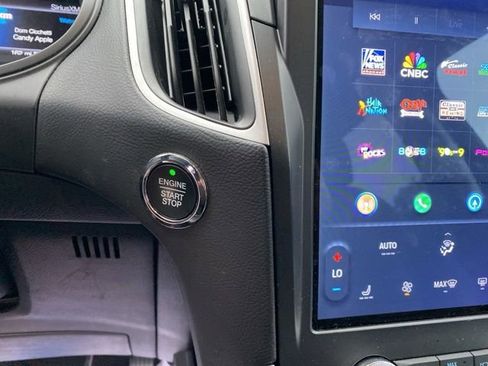 Used 2024 Ford Edge SEL image 28